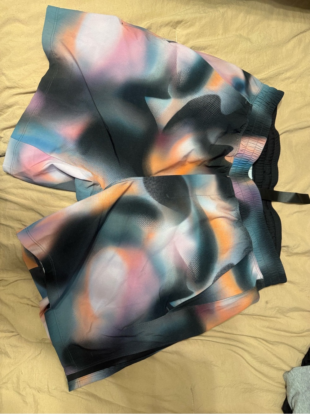 lululemon athletica Multicolor Abstract Print Athletic Shorts